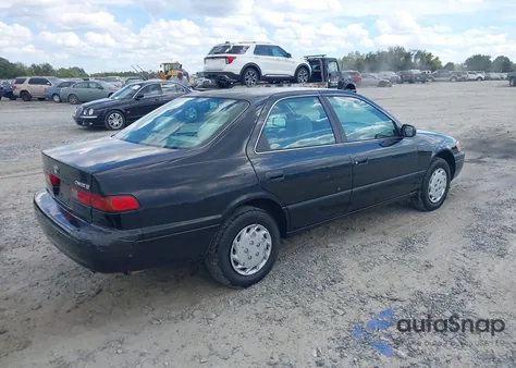 1998 Toyota Camry Le z USA, uszkodzony, nr VIN 4T1BG22K0WU338168